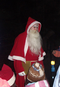 Der Samichlaus bei den Kindern